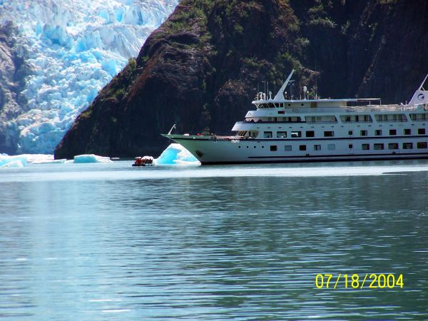 Cruise Boat